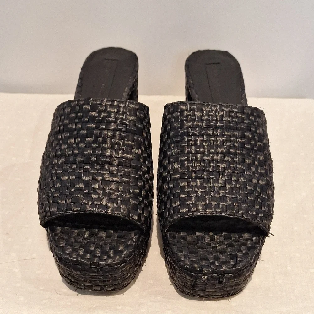 Imagine Vince Camuto Black Thatched Raffia Platform Mules Size 9